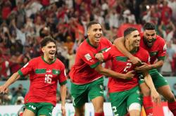 爱游戏官方-关于摩纳哥队员团结一心，晋级下一轮的信息