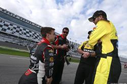 爱游戏-梅赛德斯绝杀索伯车队，佩雷兹扛起全队的简单介绍