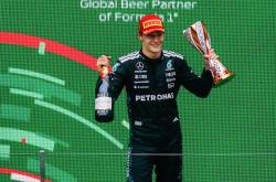 爱游戏APP-索伯车队完胜梅赛德斯，塞恩斯高光表现的简单介绍