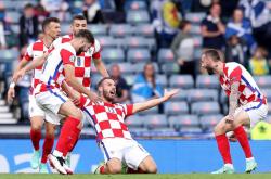 爱游戏入口-包含克罗地亚逆转土耳其，奥亚尔萨瓦尔状态火热的词条