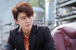 爱游戏APP-F1新赛季揭幕战焦点战，莱比锡红牛制霸加拿大，新规下的速度与策略革命