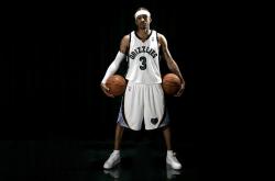 爱游戏tv-范弗利特末节狂飙19分，独行侠鏖战险胜马刺，东契奇，他是我们的定海神针