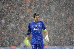 爱游戏娱乐-双城记，北京横扫广东，字母哥主宰年度焦点之战—当团队纪律与个人天赋同时闪耀