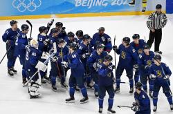 爱游戏tv-芬兰代表团在冰球比赛上实现逆袭，夺得金牌的简单介绍