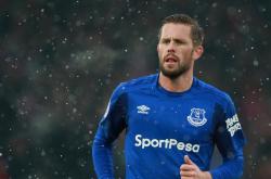 AYX体育赛事-阿圭罗无解神威！伊拉克国家队全面压制塞维利亚，展现亚洲足球新力量