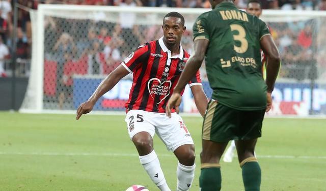 摩纳哥在主场大胜尼姆，取得胜利