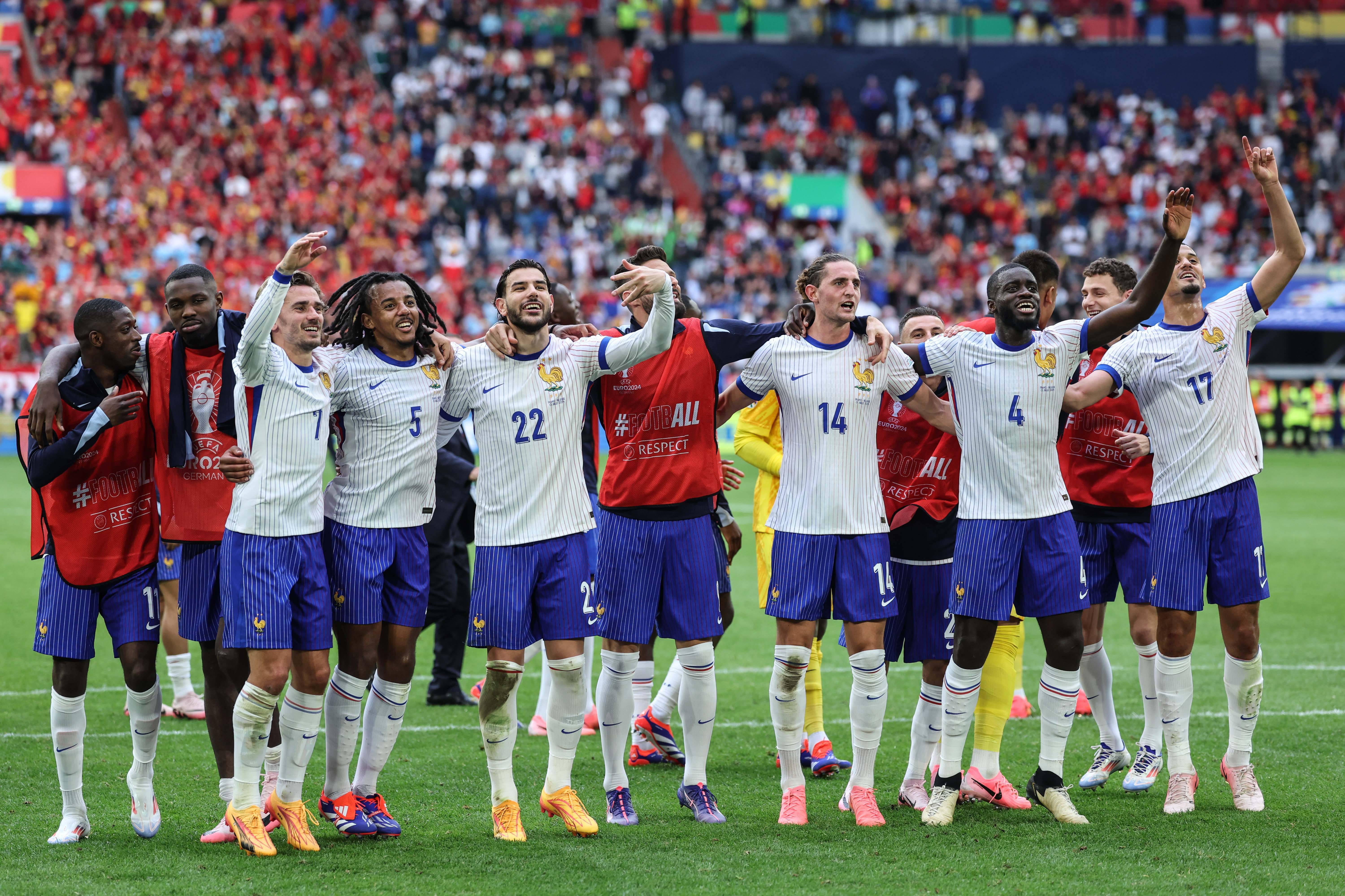 欧国联比赛球队战术调整成功，夺得胜利