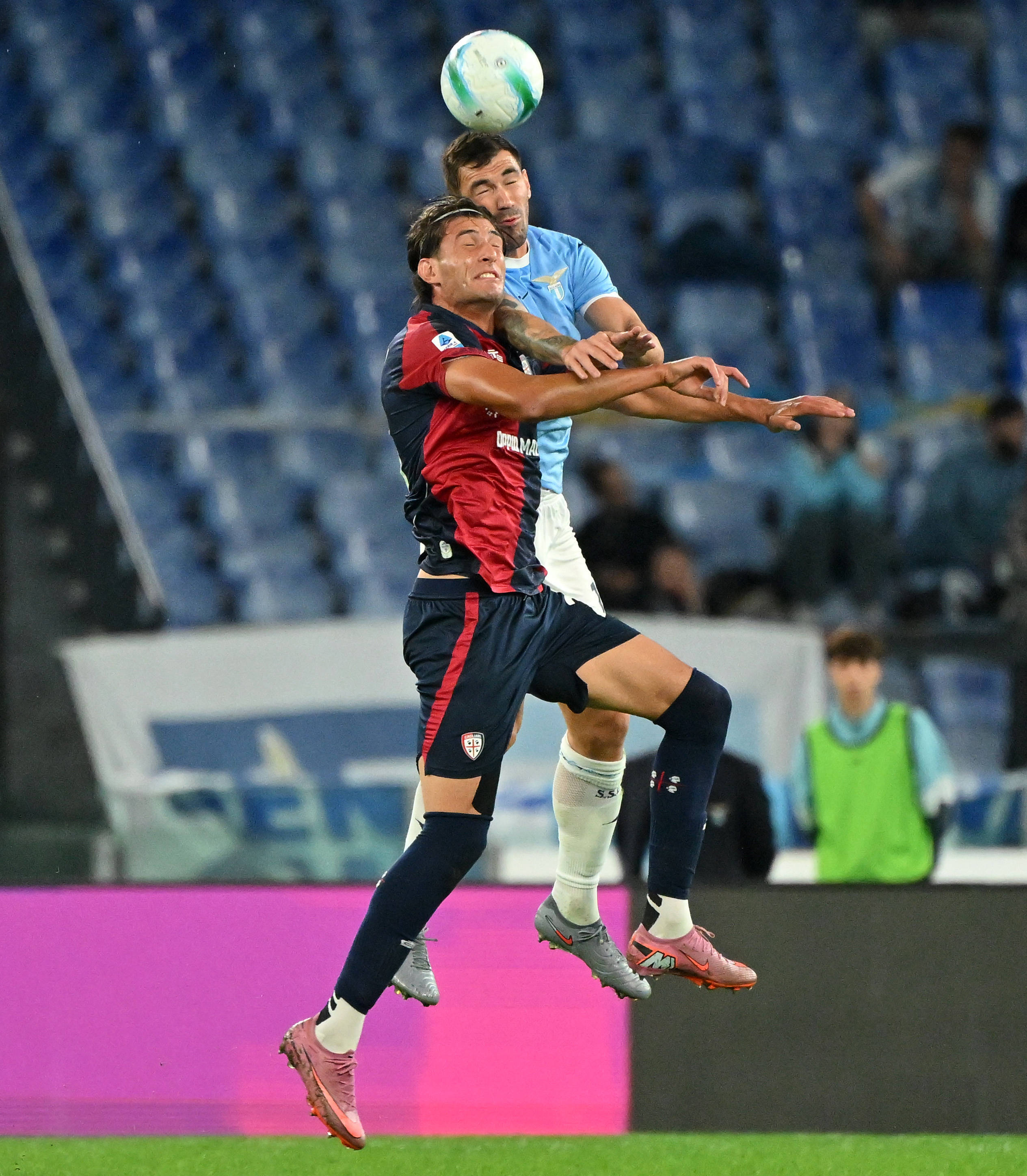 意大利足坛比赛中球队的严格训练 意大利足坛比赛中球队的严格训练