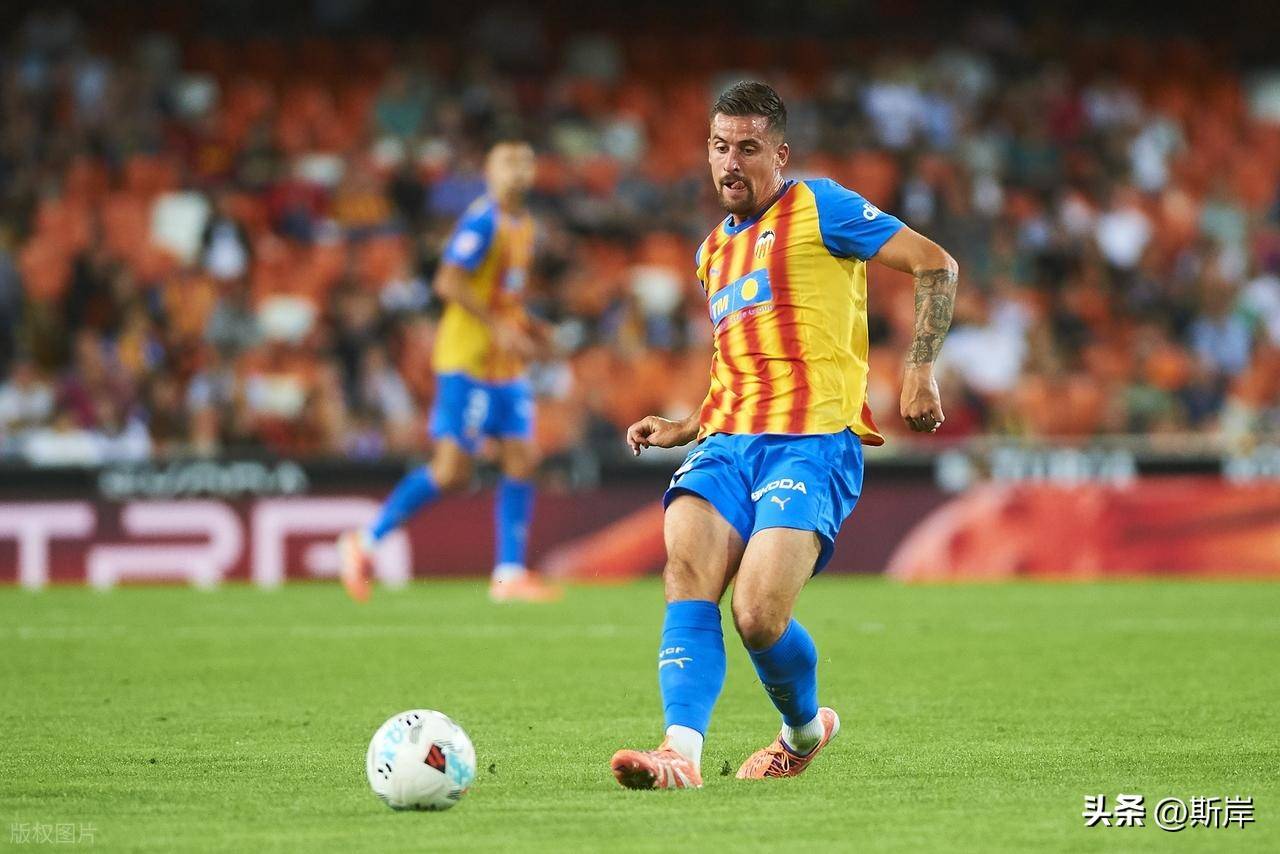 瓦伦西亚后卫表现抢眼,备战国际比赛 瓦伦西亚后卫表现抢眼,备战国际比赛