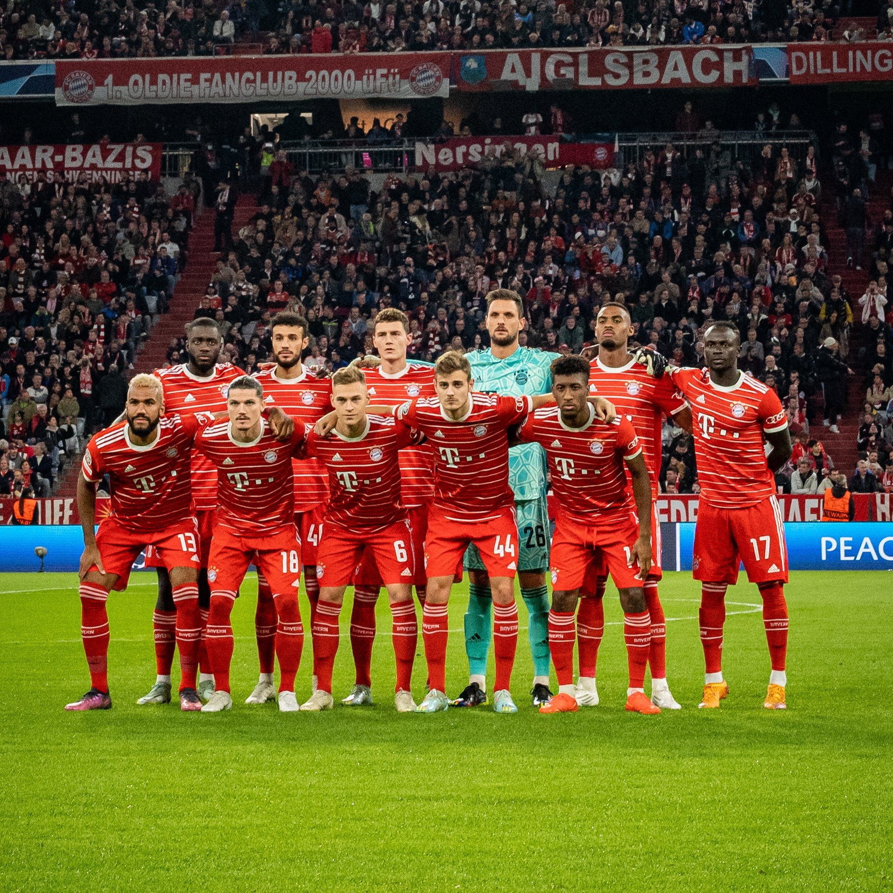 包含拜仁大胜，实现提前晋级目标的词条