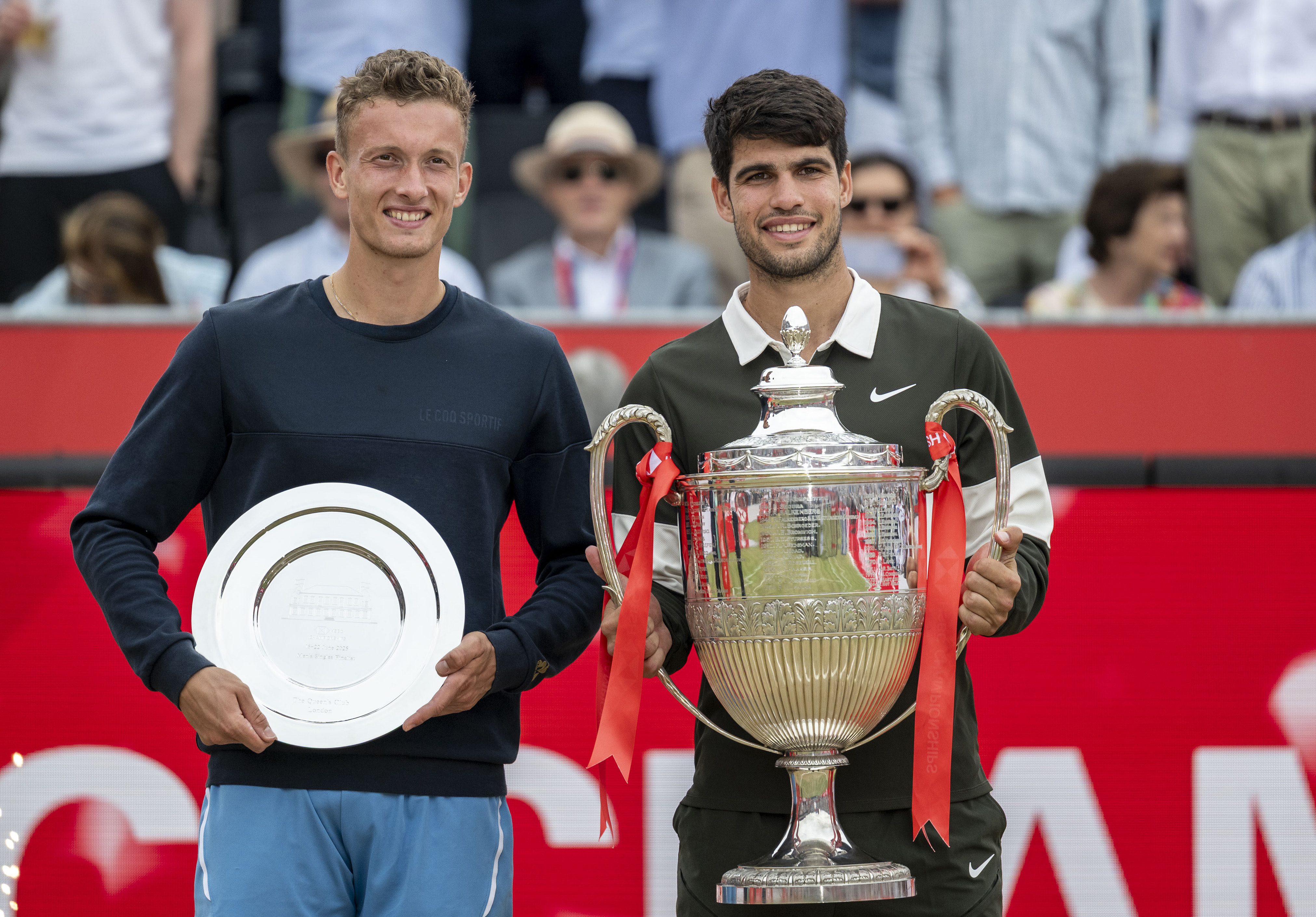 美网碾压戴维斯杯，阿尔卡拉斯统治全场的简单介绍