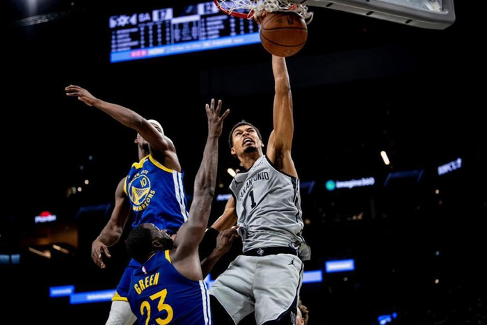 马刺前锋因伤缺席季后赛关键战绩受影响的简单介绍 马刺前锋因伤缺席季后赛关键战绩受影响的简单介绍