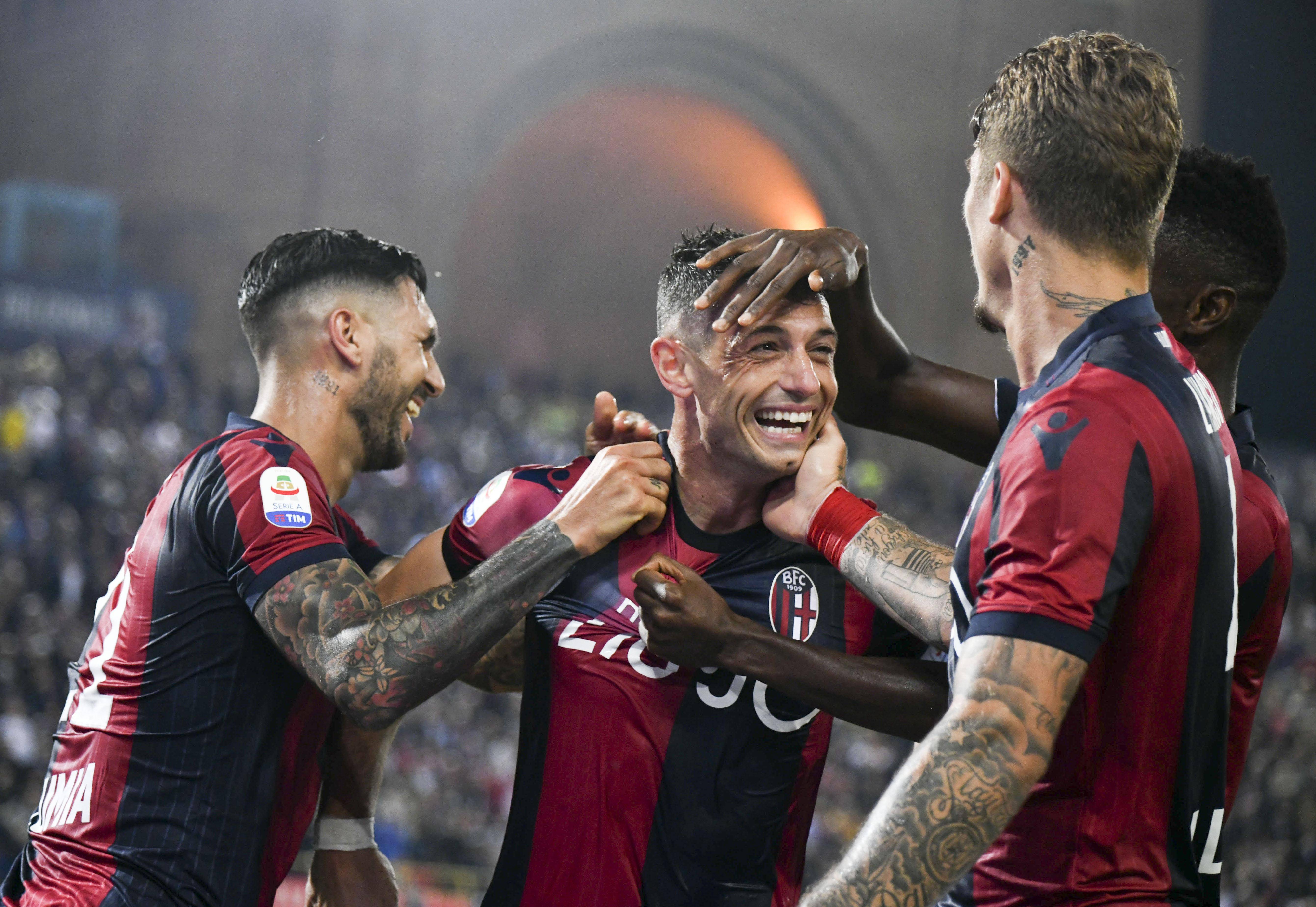 包含意甲焦点战打响，积分榜领头羊失分的词条