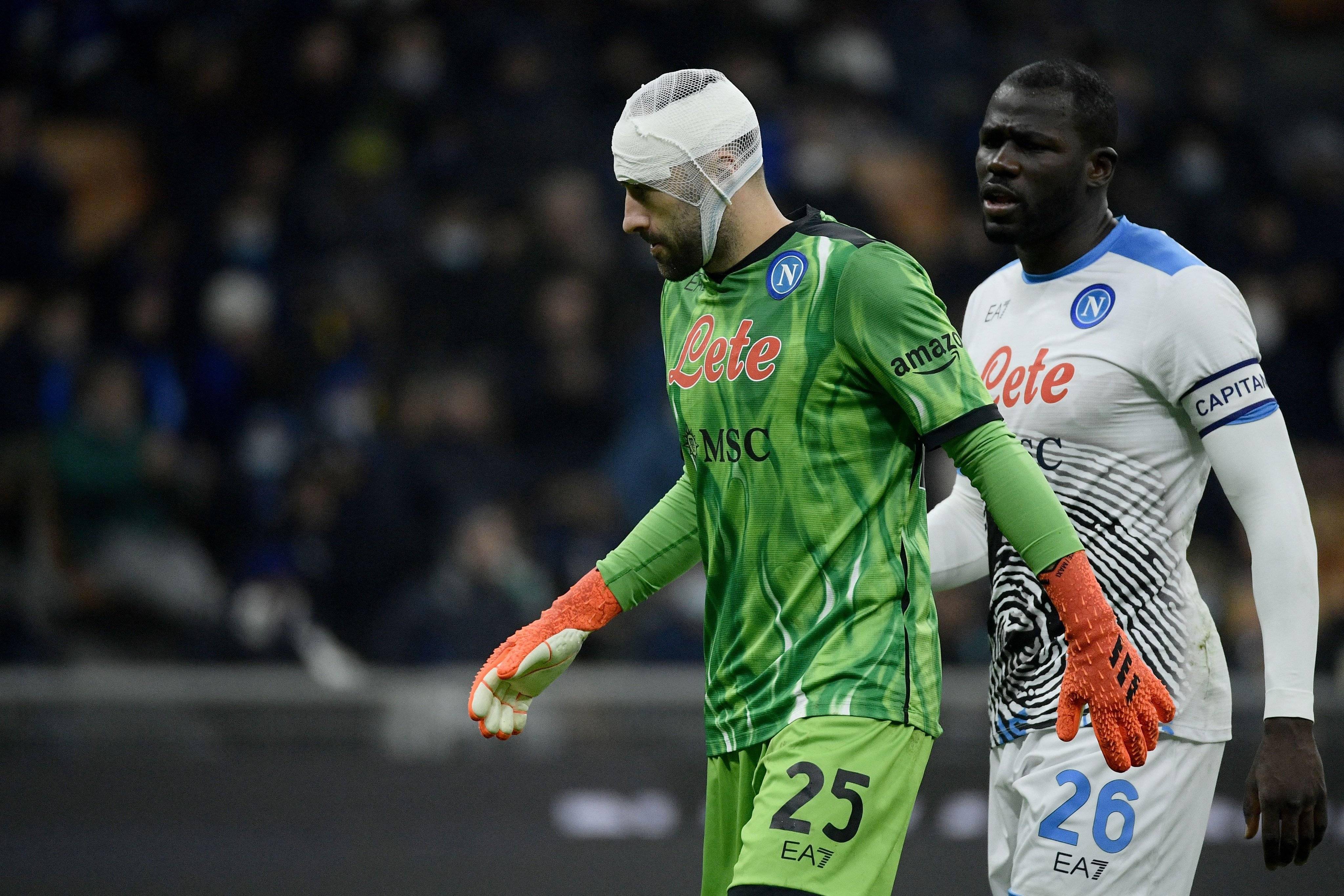 包含意甲焦点战打响，积分榜领头羊失分的词条